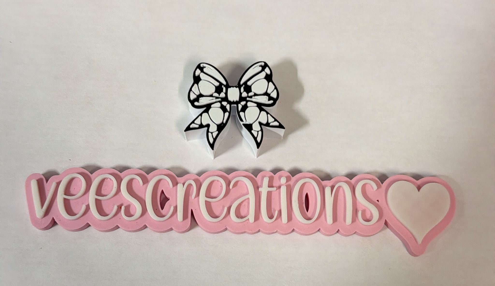 #40 Black & White Bow 3D Straw Topper