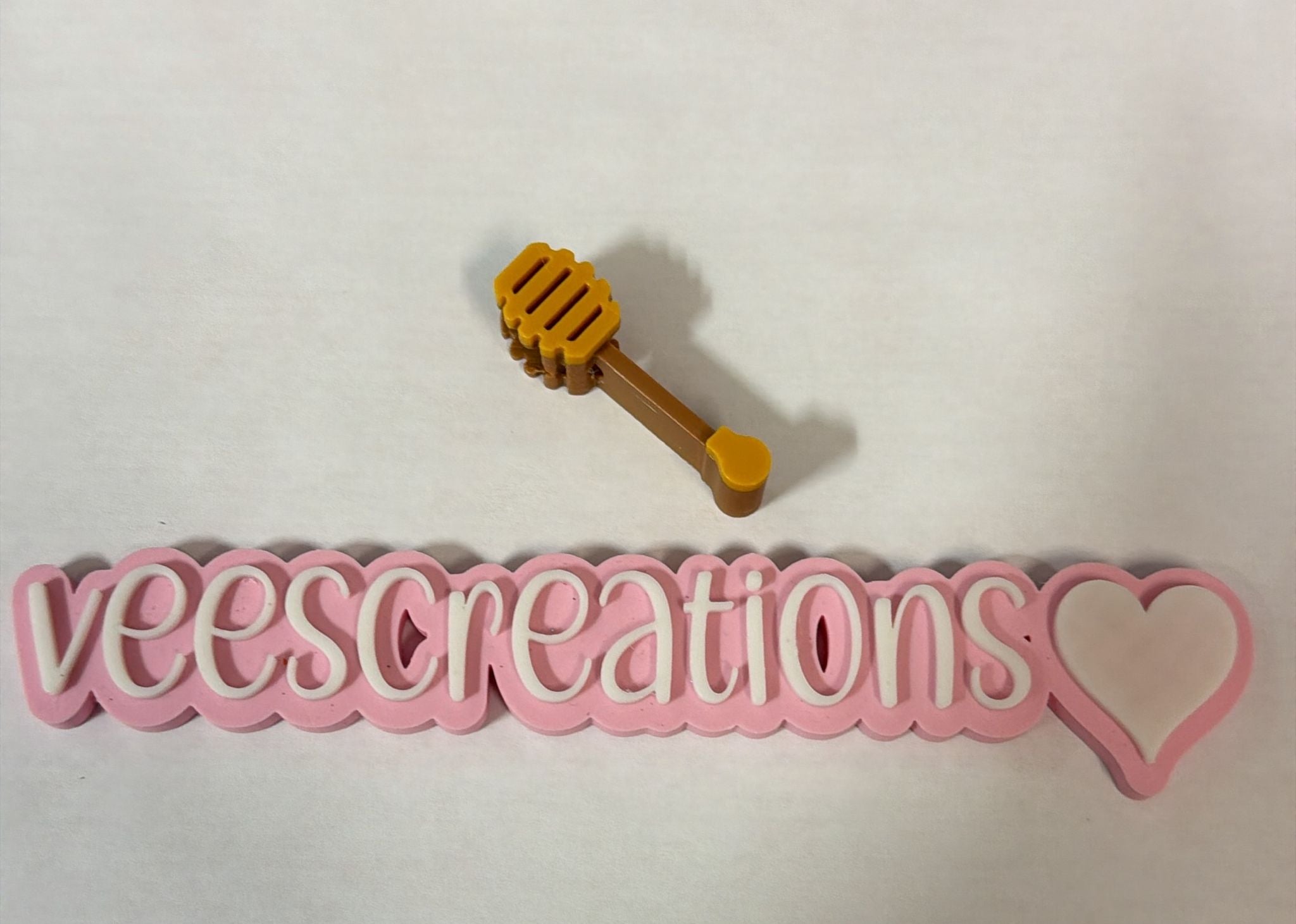 #47 Honey Drip 3D Straw Topper